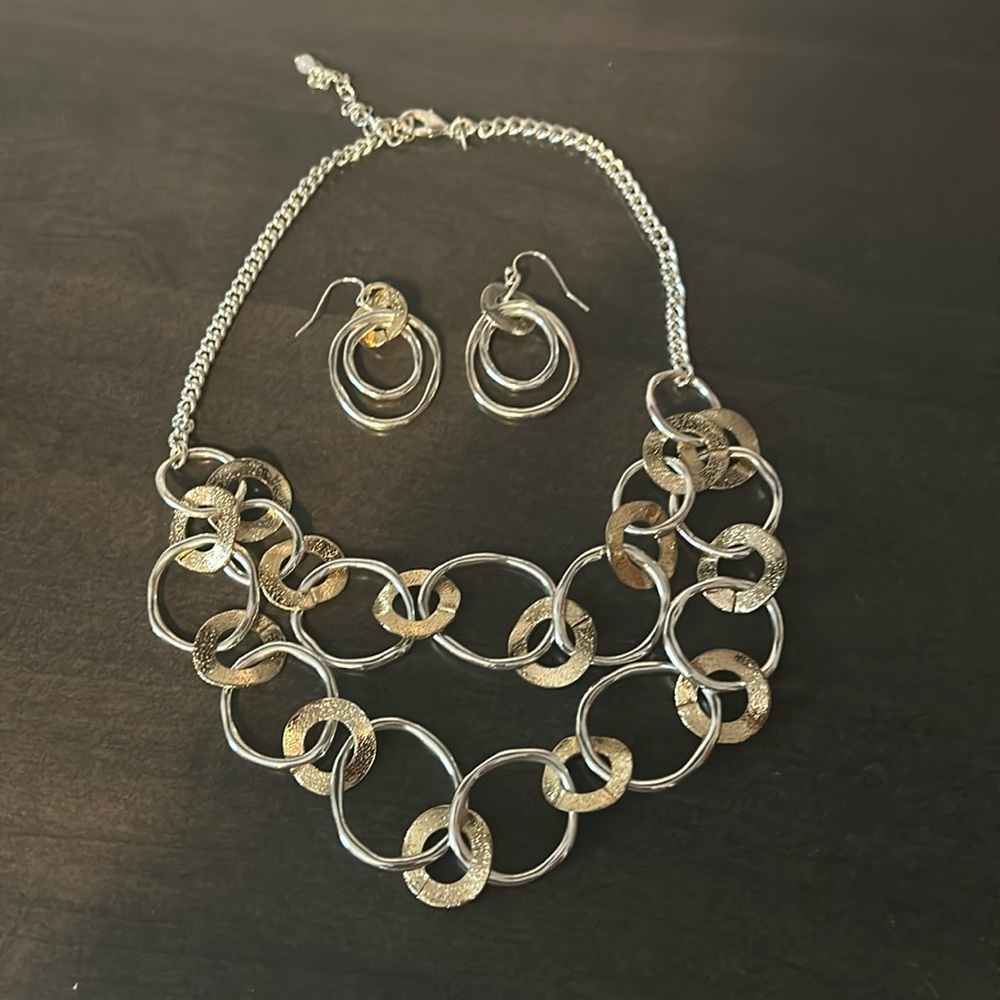 Two tone necklace & earrings set